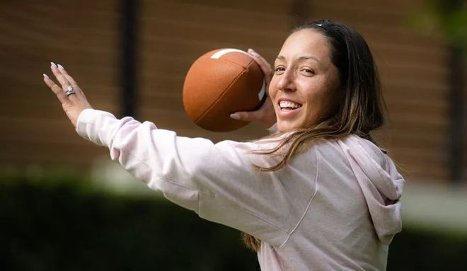 罗马发布主场战毕尔巴鄂竞技海报：迪巴拉、多夫比克出镜